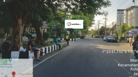 Baliho 4 × 6 m di Jl. Yosodipuro (Depan Solo Paragon), Jawa Tengah