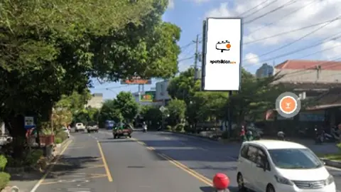 Baliho 3 × 6 m di Jl. Ir Sutami (Barat Gerbang UNS), Solo, Jawa Tengah