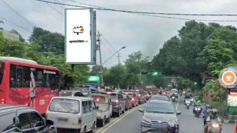 Baliho 3 × 6 m di Jl. Ir Sutami (Arah Solo Safari), Jawa Tengah