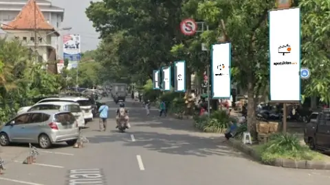Baliho 3 × 1 m di Jl. Dr. Rajiman (Area Pasar Kembang Ke Barat), Solo, Jawa Tengah