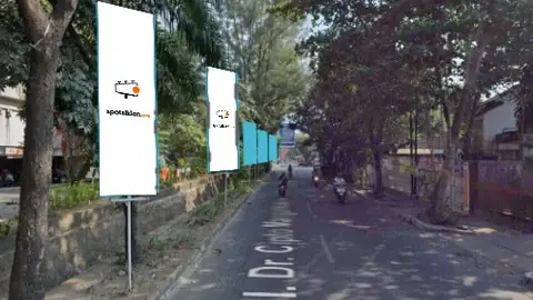 Baliho 3 × 1 m di Jl. Dr. Cipto Mangunkusumo (Area Timur Paragon), Solo, Jawa Tengah