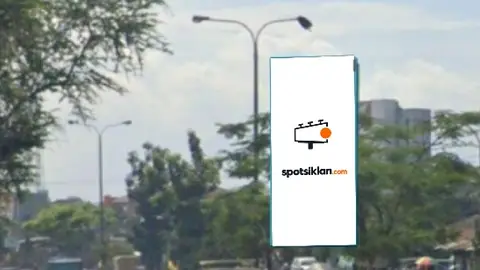 Billboard 10 × 5 m di Jl. Raya Bandung - Garut (Dari Bandung menuju Cicalengka), Sumedang, Jawa Barat