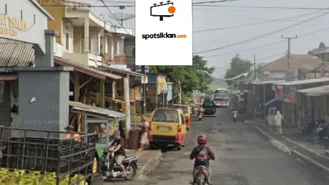Baliho 4 × 6 m di Jl. Raya Wado-Sumedang (dari Sumedang menuju Majalengka), Jawa Barat