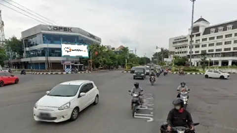 Billboard 4 × 8 m di Jl. Pemuda (Area Metro Hotel), Semarang, Jawa Tengah