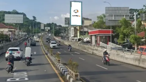 Billboard 10 × 5 m di Jl. Teuku Umar (Samping Pasar Jatingaleh), Semarang, Jawa Tengah