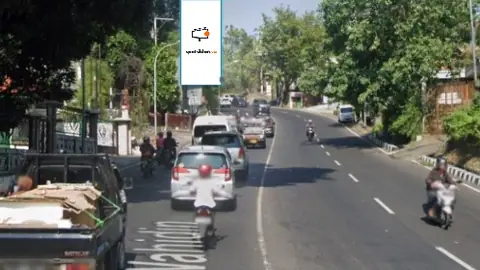 Billboard 8 × 4 m di Jl. Dokter Wahidin (Area Simpang Vihara Tanah Putih), Semarang, Jawa Tengah