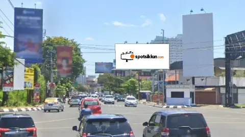 Billboard 5 × 10 m di Jl. Brigjend Katamso (perempatan Milo), Semarang, Jawa Tengah