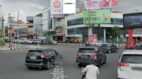 Billboard 10 × 5 m di Jl. Pemuda (Dari Toko Diana Depok 2), Semarang, Jawa Tengah