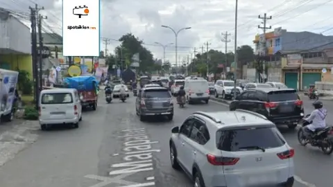Billboard 5 × 10 m di Jl. Majapahit (Arah Pasar Gayamsari Semarang), Jawa Tengah