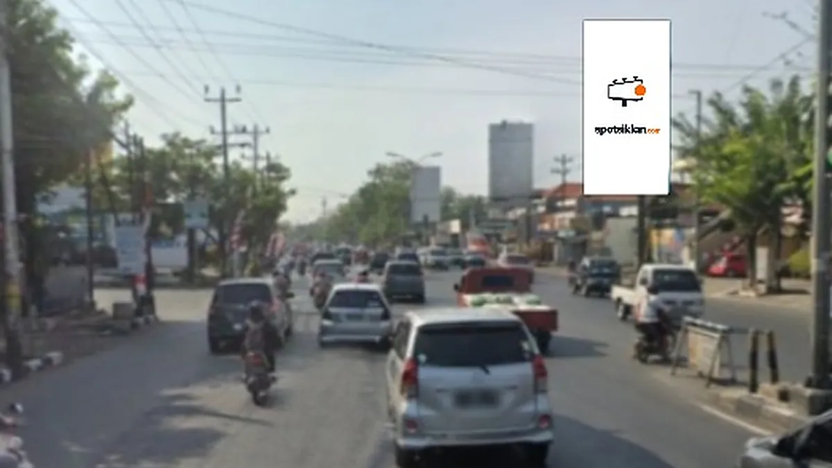 Billboard 10 × 5 m di Jl. Brigjen Sudiarto (Arah Sarinah Motor Semarang), Jawa Tengah