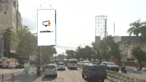 Billboard 10 × 5 m di Jl. Pandanaran (Depan Holland Bakery Pusat Oleh-oleh), Semarang, Jawa Tengah