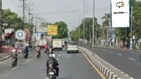Billboard 10 × 5 m di Jl. Siliwangi (Setelah Yamaha Bahana Semarang), Jawa Tengah