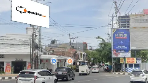Billboard 10 × 5 m di Jl. Pemuda (Perempatan Gendingan), Semarang, Jawa Tengah
