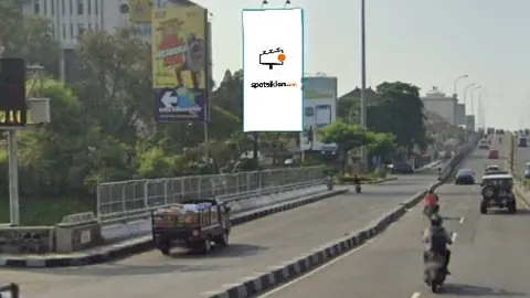Billboard 5 × 10 m di Jl. Teuku Umar (Ruas Exit Tol Jatingaleh), Semarang, Jawa Tengah