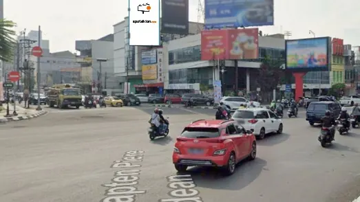 Billboard 5 × 10 m di Jl. Pemuda (Arah Pecinan Semarang, Toko Diana 2, Bundaran Mall Paragon), Jawa Tengah