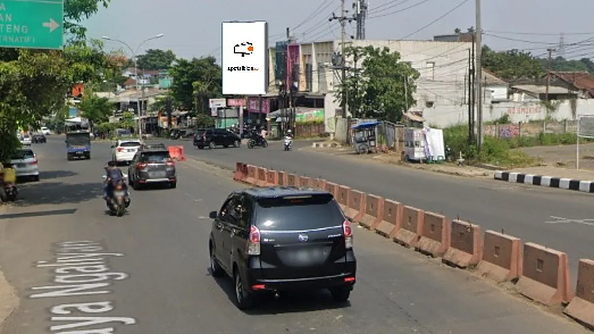 Baliho 6 × 4 m di Jl. Prof Hamka (Area Pertigaan Jalan Honggowongso), Semarang, Jawa Tengah