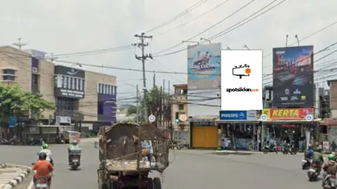 Baliho 6 × 4 m di Jl. Kelud Raya (Pertigaan Taman Sampangan), Semarang, Jawa Tengah