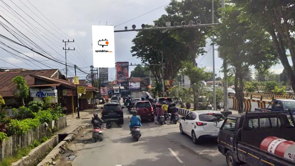 Billboard 5 × 10 m di Jl. Slamet Riyadi, Samarinda (unit 2), Kalimantan Timur