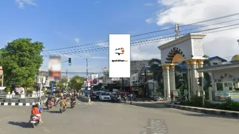 Billboard 6 × 12 m di Jl. Dr Soetomo (Area Simpang 4 Lembuswana), Samarinda, Kalimantan Timur