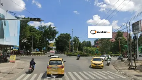 Billboard 5 × 10 m di Jl. Imam Bonjol. Kec. Samrinda Kota (Area simpang 4 Jl. Arief Rahman Hakim), Samarinda, Kalimantan Timur