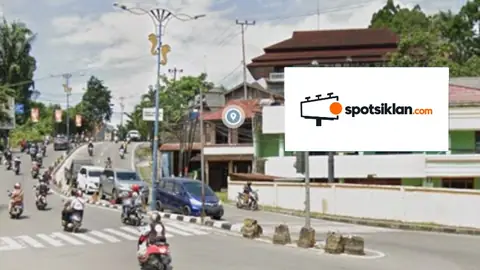 Billboard 4 × 8 m di Jl. Letnan Jend. Suprapto (Menuju Lotte Mart), Samarinda, Kalimantan Timur