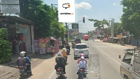 Baliho 4 × 6 m di Jl. Kemakmuran (Arah ke Hotel Royal Park Samarinda), Kalimantan Timur