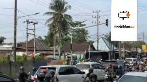 Baliho 6 × 4 m di Jl. Ulin (Area Samping 3Meranti, Arah Pasae Kedondong Baru), Samarinda, Kalimantan Timur