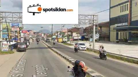 Bando Jalan 5 × 10 m di Jl. Lintas Melawi (Depan Hotel Charlie, Arah Masuk ke Sintang (dari Jembatan ke Simpang 5)), Kalimantan Barat
