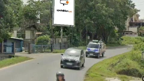 Baliho 4 × 6 m di Jl. MT Haryono (Depan Losmen Yohly, Arah Tugu Jam Sintang), Kalimantan Barat