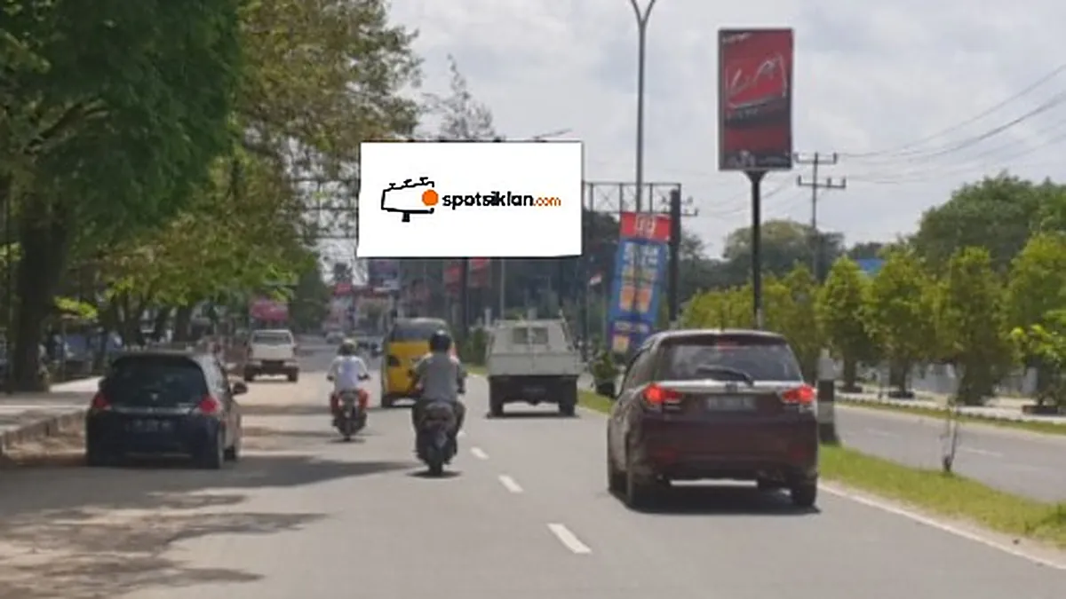 Bando Jalan 5 × 10 m di Jl. A Yani (Area Depan Yohan/Ramayana), Sorong, Papua Barat