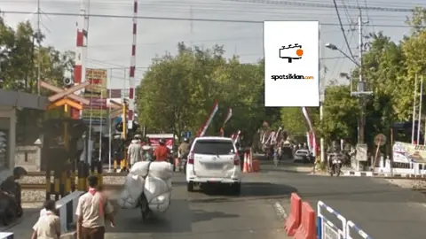 Baliho 4 × 6 m di Jl. Veteran (Area Sragen Central Park), Jawa Tengah