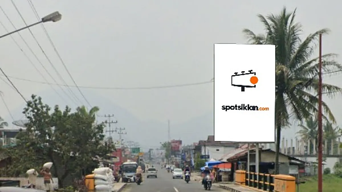 Baliho 4 × 6 m di Jl. Raya Rawang (Dari Surian Kab. Solok & Balun Menuju Taman Kota & Pusat Kota Muaro Labuh), Solok Selatan, Sumatera Barat
