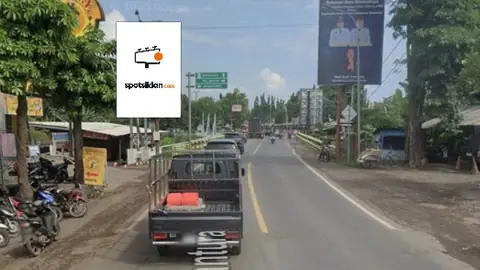 Baliho 6 × 4 m di Jl. Pasir Putih (Dari Menuju Alun Alun Kota Besuki), Situbondo, Jawa Timur
