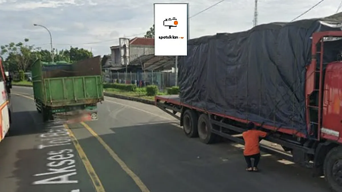 Baliho 4 × 6 m di Jl. Raya Balaraja Barat (Dari Exit Tol Balaraja Barat Menuju Jl. Raya Serang), Kabupaten Tangerang, Banten