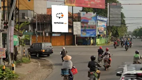 Baliho 6 × 4 m di Jl. Kolonel Sugiono (Area Depan Pasific Mall Tegal), Jawa Tengah