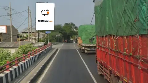 Baliho 6 × 4 m di Ketiwon Batas (Dari Arah Barat), Tegal, Jawa Tengah