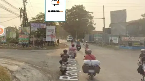 Baliho 6 × 4 m di Jl. Raya Slawi - Pangkah (Perempatan Pasar Hewan), Kabupaten Tegal, Jawa Tengah