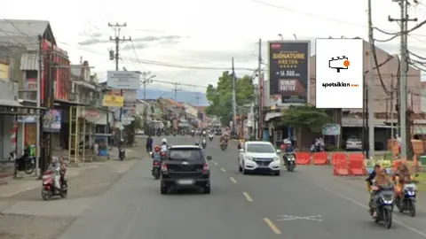 Baliho 6 × 4 m di Jl. Raya Adiwerna (Pertigaan Kodim), Kabupaten Tegal, Jawa Tengah
