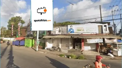 Baliho 4 × 6 m di Jl. Pasar Bandung (Dari Arah Depan Pasar Ngantru), Tulungagung, Jawa Timur