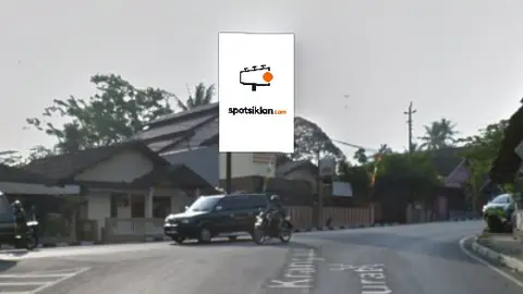 Baliho 4 × 6 m di Simp Jl. Secang-Temanggung, Jawa Tengah