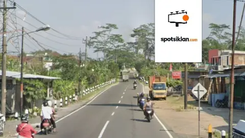 Baliho 4 × 6 m di Jl. Bulu-Parakan (Arah Pusat Kota Parakan), Temanggung, Jawa Tengah