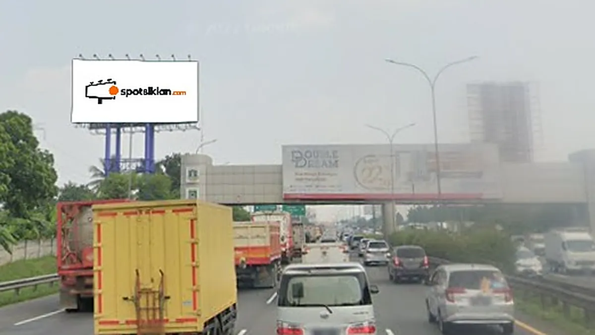 Billboard 6 × 12 m di TOL Janger KM 10+500B, Tangerang Menuju Jakarta, Banten