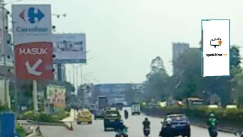 Billboard 10 × 5 m di Jl. Raya Jend. Sudirman (Depan Tangcity Mall), Tangerang, Banten