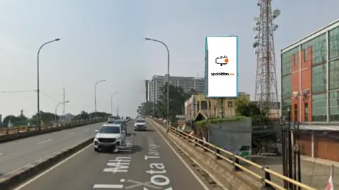 Billboard 5 × 10 m di Jl. Jend Sudirman (Arah dari bandara Soetta Tangerang menuju Tangcity), Banten