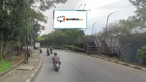 Billboard 5 × 10 m di Jl. Mh. Thamrin kota Tangerang (Arah tugu jam), Banten
