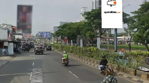 Billboard 5 × 10 m di Jl. Pahlawan Seribu (Malibu Pahlawan Seribu), Tangerang Selatan, Banten