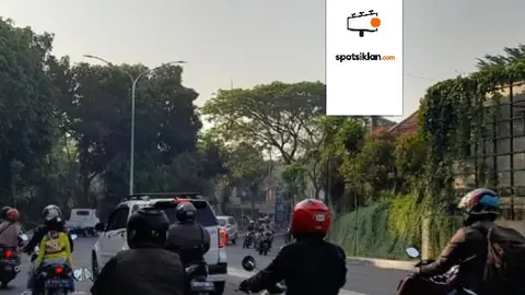 Billboard 4 × 8 m di Jl. Graha Raya Bintaro (Dari Graha Raya Regency, Alam Sutera Menuju Bintaro), Tangerang Selatan, Banten