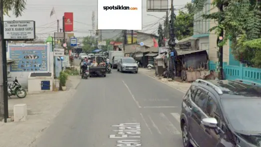 Baliho 6 × 4 m di Jl. Raya Jombang (Arah Pertigaan Jl. Camat Menuju Pasar Jombang), Tangerang Selatan, Banten