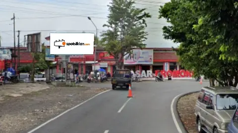 Baliho 4 × 2 m di Jl. Raya Pracimantoro-Wonogiri (Pasar Eromoko), Jawa Tengah