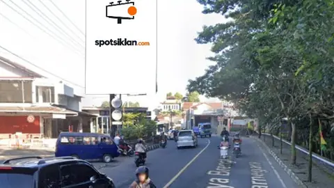 Billboard 10 × 5 m di Jl. Mayjend Bambang Kec. Wonosobo (Area Taman Makam Pahlawan), Jawa Tengah